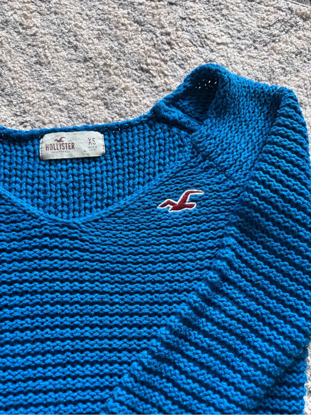 Hollister Women’s Blue Knit Pullover Sweater